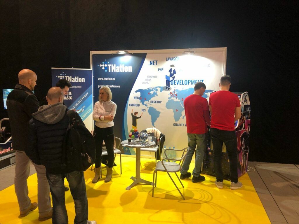 visitors on tnation stand- Itkonekt