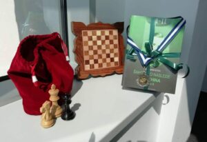 chessboard, chess figures, chess book